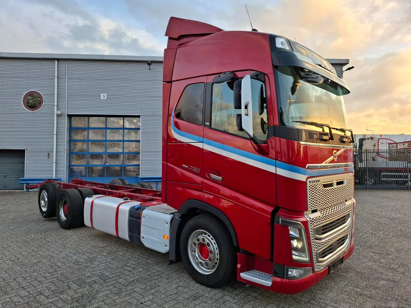 Volvo FH16-750 / BIG AXLE / VEB+ / ONLY:679711 KM / TECHNICAL 70TON / 9TON FRONT AXLE / INLINER / FULL-AIR / AUTOMATIC / EURO-6 / 2018 - شاحنة هيكل كابينة: صورة 2 Volvo FH16-750 / BIG AXLE / VEB+ / ONLY:679711 KM / TECHNICAL 70TON / 9TON FRONT AXLE / INLINER / FULL-AIR / AUTOMATIC / EURO-6 / 2018 - شاحنة هيكل كابينة: صورة 2