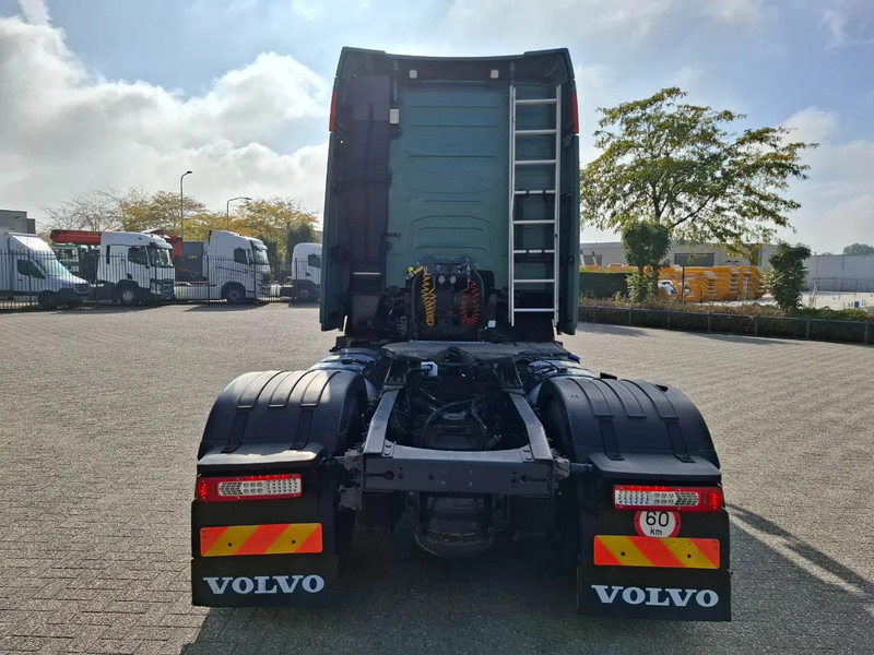 Volvo FH4-460 / VEB+ / DOUBLE TANK / FRIDGE / AIRCO / AUTOMATIC / EURO-6 / 2014 - وحدة جر: صورة 4 Volvo FH4-460 / VEB+ / DOUBLE TANK / FRIDGE / AIRCO / AUTOMATIC / EURO-6 / 2014 - وحدة جر: صورة 4