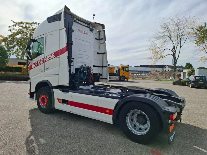 Volvo FH4-460 / VEB+ / HYDRAULICS / TUV:31-10-2025 / GEN2 V2 SMART TACHO / LWDS / SIDESKIRTS / FRIDGE / EURO-6 / 2018 - وحدة جر: صورة 3 Volvo FH4-460 / VEB+ / HYDRAULICS / TUV:31-10-2025 / GEN2 V2 SMART TACHO / LWDS / SIDESKIRTS / FRIDGE / EURO-6 / 2018 - وحدة جر: صورة 3