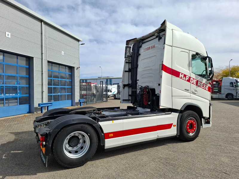 Volvo FH4-460 / VEB+ / HYDRAULICS / TUV:31-10-2025 / GEN2 V2 SMART TACHO / LWDS / SIDESKIRTS / FRIDGE / EURO-6 / 2018 - وحدة جر: صورة 5 Volvo FH4-460 / VEB+ / HYDRAULICS / TUV:31-10-2025 / GEN2 V2 SMART TACHO / LWDS / SIDESKIRTS / FRIDGE / EURO-6 / 2018 - وحدة جر: صورة 5