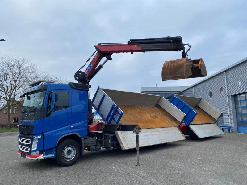 Volvo FH4-500 / HMF 3220K-RC / REMOTE / ROTATOR / 3SIDE TIPPER / DYNAMIC STEERING / ONLY:302623 KM / AUTOMATIC / EURO-6 / 2017 - شاحنة كرين: صورة 2 Volvo FH4-500 / HMF 3220K-RC / REMOTE / ROTATOR / 3SIDE TIPPER / DYNAMIC STEERING / ONLY:302623 KM / AUTOMATIC / EURO-6 / 2017 - شاحنة كرين: صورة 2