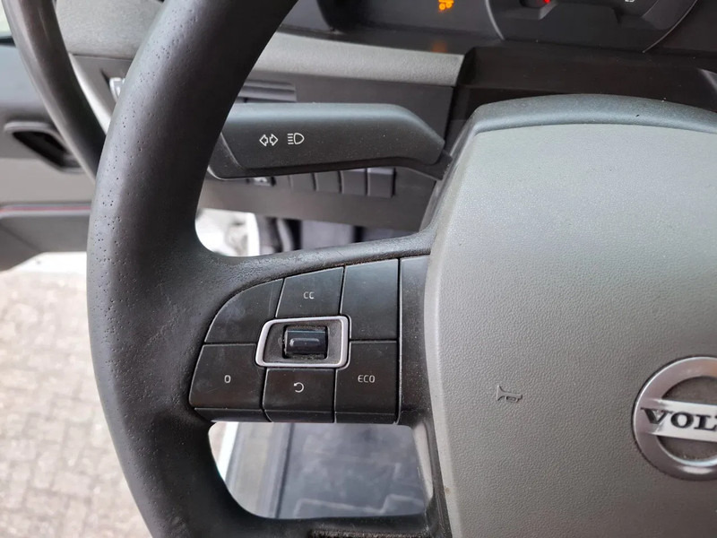 شاحنة ستارة Volvo FH4-500 / I-PARKCOOL / LIFT+LENKACHSE / SMART TACHO / CURTAIN SAILS / AUTOMATIC / EURO-6 / 2016: صورة 20 شاحنة ستارة Volvo FH4-500 / I-PARKCOOL / LIFT+LENKACHSE / SMART TACHO / CURTAIN SAILS / AUTOMATIC / EURO-6 / 2016: صورة 20