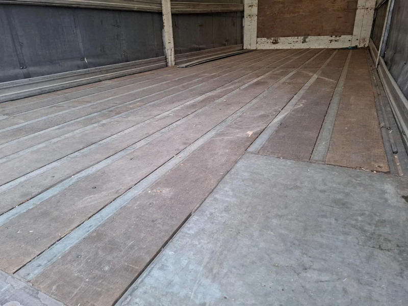 شاحنة ستارة Volvo FH4-500 / I-PARKCOOL / LIFT+LENKACHSE / SMART TACHO / CURTAIN SAILS / AUTOMATIC / EURO-6 / 2016: صورة 7 شاحنة ستارة Volvo FH4-500 / I-PARKCOOL / LIFT+LENKACHSE / SMART TACHO / CURTAIN SAILS / AUTOMATIC / EURO-6 / 2016: صورة 7