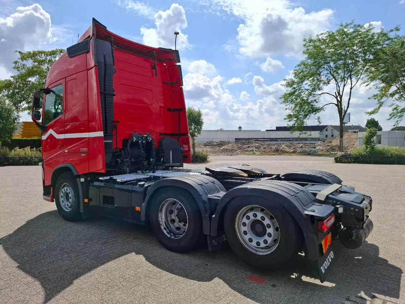 Volvo FH4-500 / VEB+ / ACC / LWDS / FRIDGE / FULL-AIR / 719722 KM / AUTOMATIC / EURO-6 / 2018 - وحدة جر: صورة 3 Volvo FH4-500 / VEB+ / ACC / LWDS / FRIDGE / FULL-AIR / 719722 KM / AUTOMATIC / EURO-6 / 2018 - وحدة جر: صورة 3