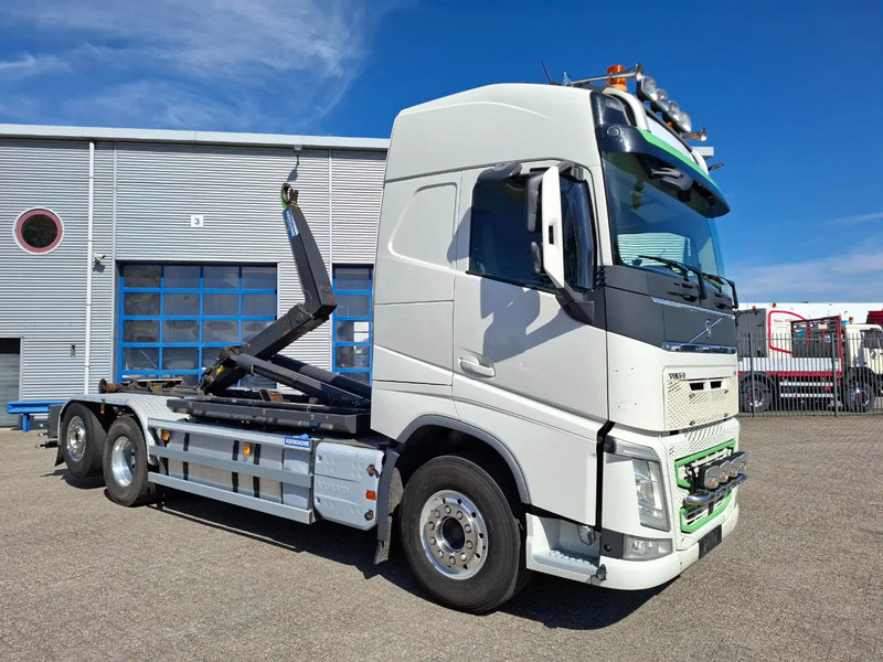 Volvo FH4-500 / VEB+ / HOOK 22 TON / LIFT+LENKACHSE / TUV:02-02-2026 / FULL-AIR / LWDS / NAVI / ALCOA / AUTOMATIC / EURO-6 / 2017 - شاحنة ذات خطاف: صورة 4 Volvo FH4-500 / VEB+ / HOOK 22 TON / LIFT+LENKACHSE / TUV:02-02-2026 / FULL-AIR / LWDS / NAVI / ALCOA / AUTOMATIC / EURO-6 / 2017 - شاحنة ذات خطاف: صورة 4