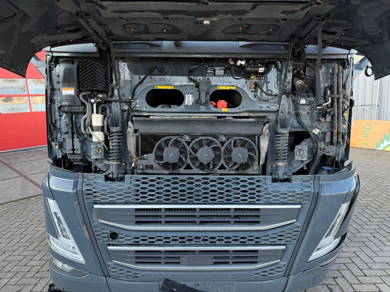 Volvo FH5-460 / VEB+ / HYDRAULICS / I-PARKCOOL / ONLY:188538 KM / FULL-AIR / ACC / LWDS / AUTOMATIC / EURO-6 / 2023 - وحدة جر: صورة 5 Volvo FH5-460 / VEB+ / HYDRAULICS / I-PARKCOOL / ONLY:188538 KM / FULL-AIR / ACC / LWDS / AUTOMATIC / EURO-6 / 2023 - وحدة جر: صورة 5