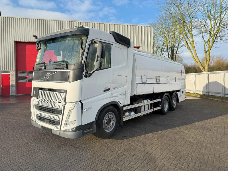 Volvo FH5-500 6X2 / ENGINE RUNNING / LIFT+LENKACHSE / FULL AIR / ADR / EUROTANK / 9-TON FRONT AXLE / EURO-6 / 2022 - شاحنة صهريج: صورة 1 Volvo FH5-500 6X2 / ENGINE RUNNING / LIFT+LENKACHSE / FULL AIR / ADR / EUROTANK / 9-TON FRONT AXLE / EURO-6 / 2022 - شاحنة صهريج: صورة 1