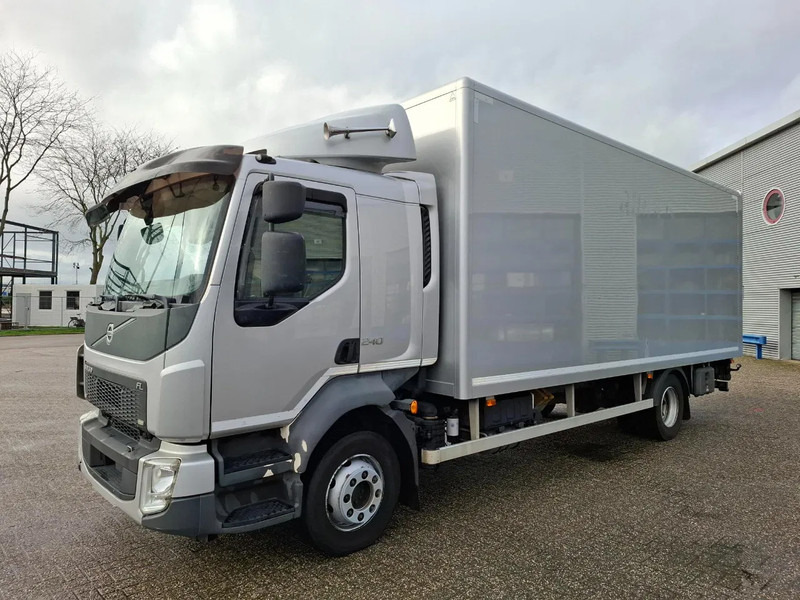 Volvo FL 240 / ONLY:340697 KM / BIG PLATFORM 2TON / TUV:29-01-2026 / LWDS / NAVI / SIDE DOOR / AUTOMATIC / EURO-6 / 2018 - شاحنة مقفلة: صورة 1 Volvo FL 240 / ONLY:340697 KM / BIG PLATFORM 2TON / TUV:29-01-2026 / LWDS / NAVI / SIDE DOOR / AUTOMATIC / EURO-6 / 2018 - شاحنة مقفلة: صورة 1