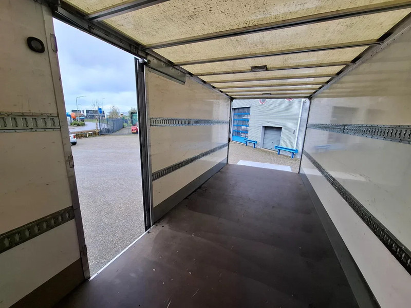 شاحنة مقفلة Volvo FL 240 / ONLY:340697 KM / BIG PLATFORM 2TON / TUV:29-01-2026 / LWDS / NAVI / SIDE DOOR / AUTOMATIC / EURO-6 / 2018: صورة 8 شاحنة مقفلة Volvo FL 240 / ONLY:340697 KM / BIG PLATFORM 2TON / TUV:29-01-2026 / LWDS / NAVI / SIDE DOOR / AUTOMATIC / EURO-6 / 2018: صورة 8