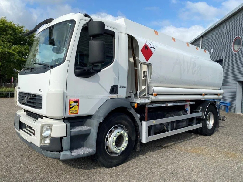 Volvo FL7-290 / 5 COMPARTIMENTS / 13000 LITER TOTAL / PUMP / ONLY:288120 KM / AUTOMATIC / EURO-5 / 2009 - شاحنة صهريج: صورة 1 Volvo FL7-290 / 5 COMPARTIMENTS / 13000 LITER TOTAL / PUMP / ONLY:288120 KM / AUTOMATIC / EURO-5 / 2009 - شاحنة صهريج: صورة 1