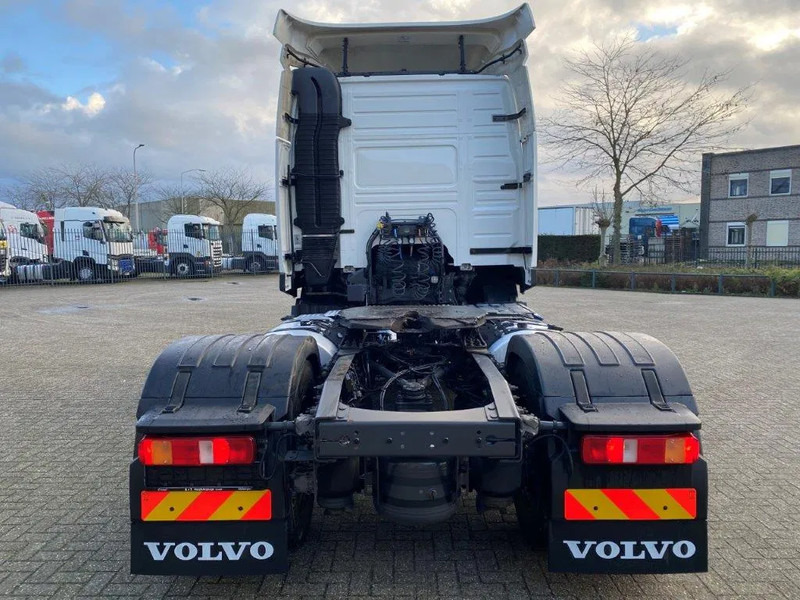 Volvo FM11-370 / GERMAN TRUCK / KB CHASSIS / VEB / ACC / LWDS / DOUBLE TANK / ONLY:763562 KM / AIRCO / AUTOMATIC / EURO-6 / 2018 - وحدة جر: صورة 4 Volvo FM11-370 / GERMAN TRUCK / KB CHASSIS / VEB / ACC / LWDS / DOUBLE TANK / ONLY:763562 KM / AIRCO / AUTOMATIC / EURO-6 / 2018 - وحدة جر: صورة 4
