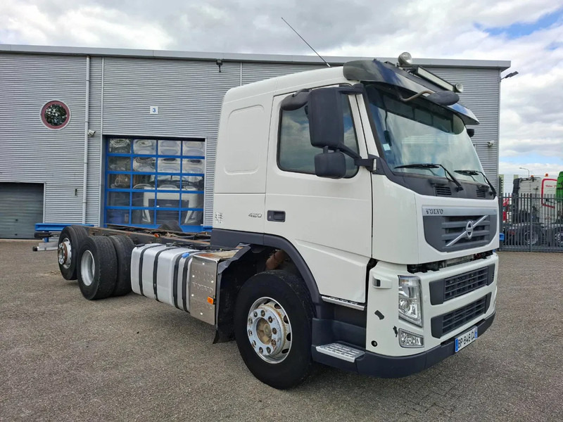 Volvo FM13-420 / VEB+ / LIFT+LENKACHSE / INLINER / AIRCO / AUTOMATIC / EURO-5 / 2011 - شاحنة هيكل كابينة: صورة 2 Volvo FM13-420 / VEB+ / LIFT+LENKACHSE / INLINER / AIRCO / AUTOMATIC / EURO-5 / 2011 - شاحنة هيكل كابينة: صورة 2