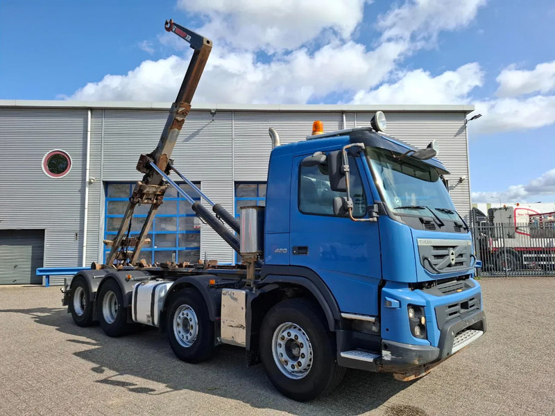 Volvo FMX 13-420 / 8X2 / HIAB 24 TON HOOK / VEB+ / ONLY:387622KM / AIRCO / AUTOMATIC / EURO-5 / 2011 - شاحنة ذات خطاف: صورة 5 Volvo FMX 13-420 / 8X2 / HIAB 24 TON HOOK / VEB+ / ONLY:387622KM / AIRCO / AUTOMATIC / EURO-5 / 2011 - شاحنة ذات خطاف: صورة 5