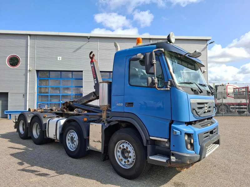 Volvo FMX 13-420 / 8X2 / HIAB 24 TON HOOK / VEB+ / ONLY:387622KM / AIRCO / AUTOMATIC / EURO-5 / 2011 - شاحنة ذات خطاف: صورة 4 Volvo FMX 13-420 / 8X2 / HIAB 24 TON HOOK / VEB+ / ONLY:387622KM / AIRCO / AUTOMATIC / EURO-5 / 2011 - شاحنة ذات خطاف: صورة 4