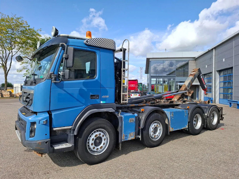 Volvo FMX 13-420 / 8X2 / HIAB 24 TON HOOK / VEB+ / ONLY:387622KM / AIRCO / AUTOMATIC / EURO-5 / 2011 - شاحنة ذات خطاف: صورة 3 Volvo FMX 13-420 / 8X2 / HIAB 24 TON HOOK / VEB+ / ONLY:387622KM / AIRCO / AUTOMATIC / EURO-5 / 2011 - شاحنة ذات خطاف: صورة 3