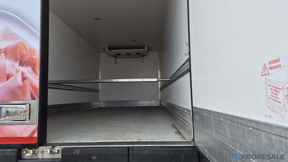 VOLVO FL 250 BB EURO 6 - mrazírna + CARRIER XARIOS 600 EL MAXI - شاحنة الفريزر: صورة 5 VOLVO FL 250 BB EURO 6 - mrazírna + CARRIER XARIOS 600 EL MAXI - شاحنة الفريزر: صورة 5
