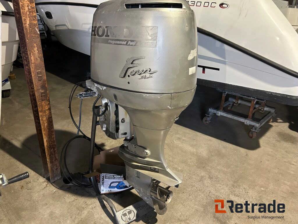 2002 Båtmotor Honda 130 hk Four Stroke - آليات: صورة 2 2002 Båtmotor Honda 130 hk Four Stroke - آليات: صورة 2