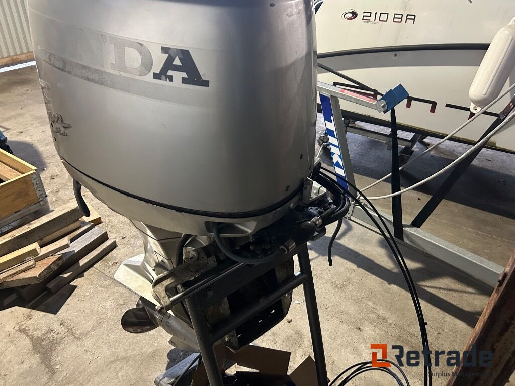 2002 Båtmotor Honda 130 hk Four Stroke - آليات: صورة 4 2002 Båtmotor Honda 130 hk Four Stroke - آليات: صورة 4