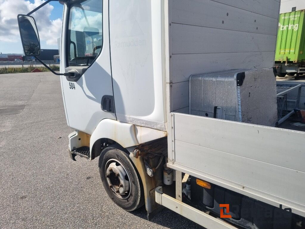 2003 lastebil RENAULT 180.08 (Rep objekt) - شاحنات مسطحة: صورة 3 2003 lastebil RENAULT 180.08 (Rep objekt) - شاحنات مسطحة: صورة 3