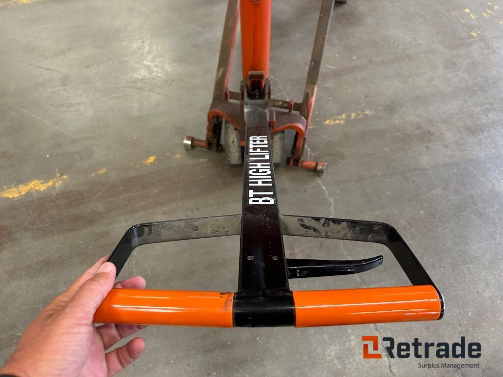 Jekke tralle fra BT HL 1000 - شاحنة باليت: صورة 5 Jekke tralle fra BT HL 1000 - شاحنة باليت: صورة 5