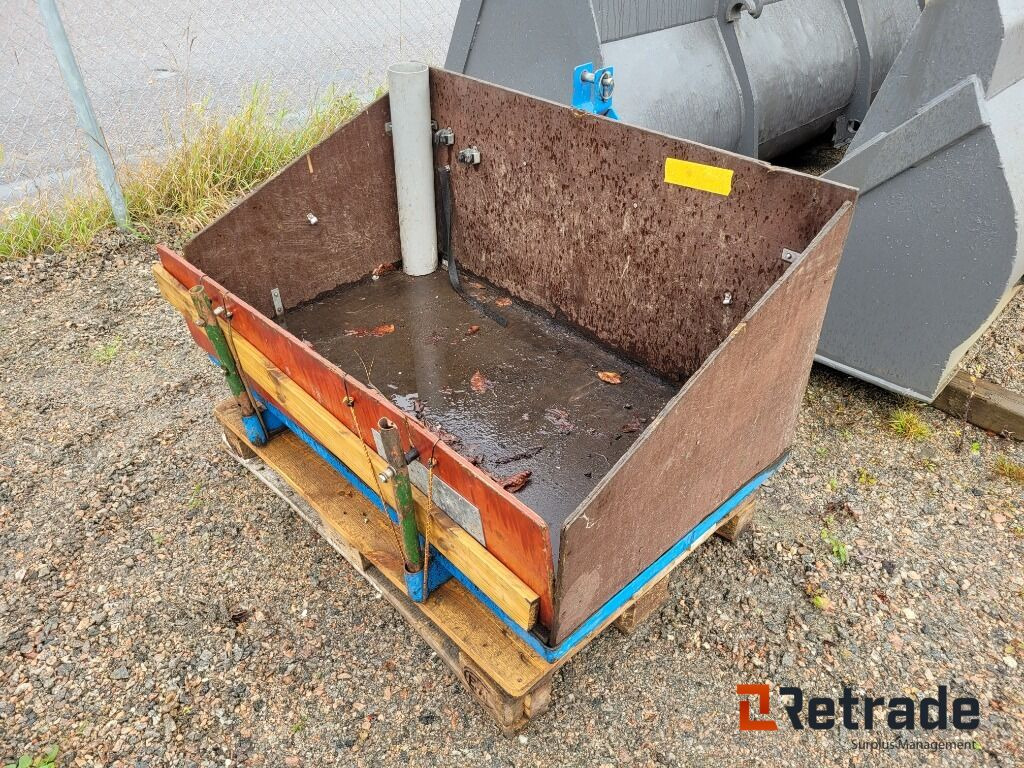 Lastflak / lastbrygga till traktor 3-punkt - الآلات الزراعية: صورة 1 Lastflak / lastbrygga till traktor 3-punkt - الآلات الزراعية: صورة 1