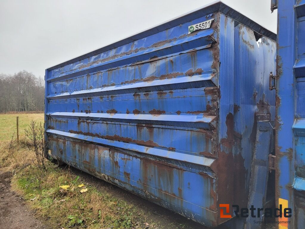 Lastväxlarflak / flisflak CMT ca 40 m3 - آليات: صورة 2 Lastväxlarflak / flisflak CMT ca 40 m3 - آليات: صورة 2