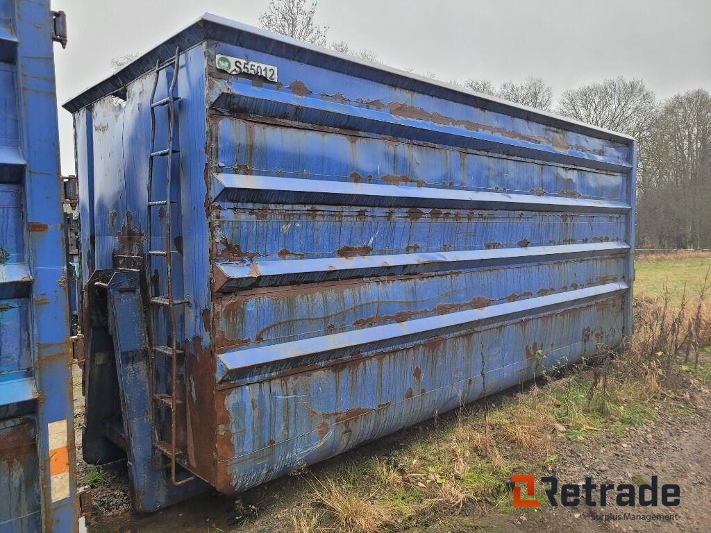 Lastväxlarflak / flisflak CMT ca 40 m3 - آليات: صورة 1 Lastväxlarflak / flisflak CMT ca 40 m3 - آليات: صورة 1