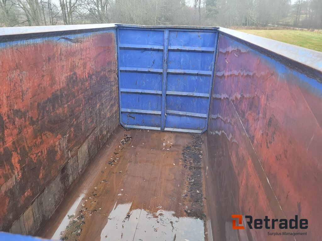 Lastväxlarflak / flisflak CMT ca 40 m3 - آليات: صورة 5 Lastväxlarflak / flisflak CMT ca 40 m3 - آليات: صورة 5