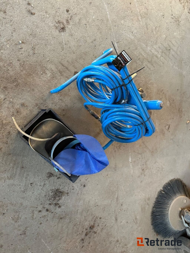 Maske med luftslanger og vand udskiller - آليات: صورة 4 Maske med luftslanger og vand udskiller - آليات: صورة 4