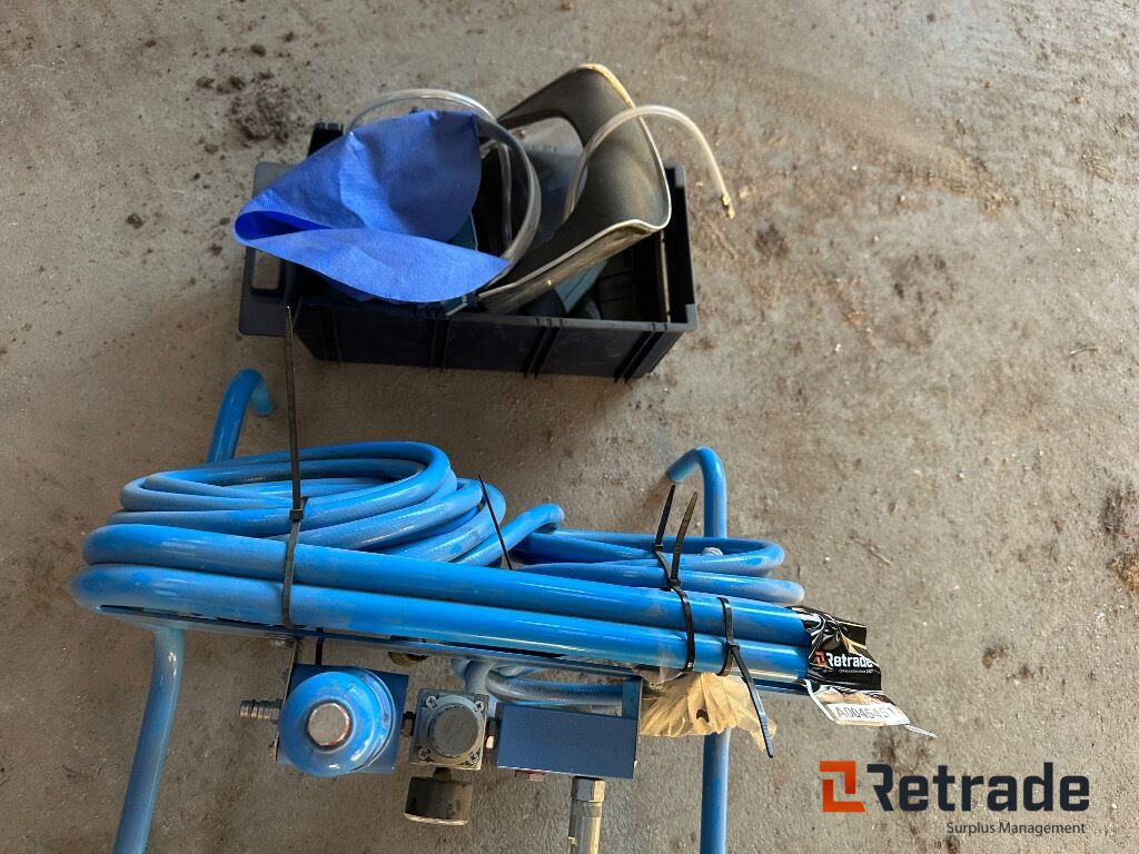 Maske med luftslanger og vand udskiller - آليات: صورة 1 Maske med luftslanger og vand udskiller - آليات: صورة 1