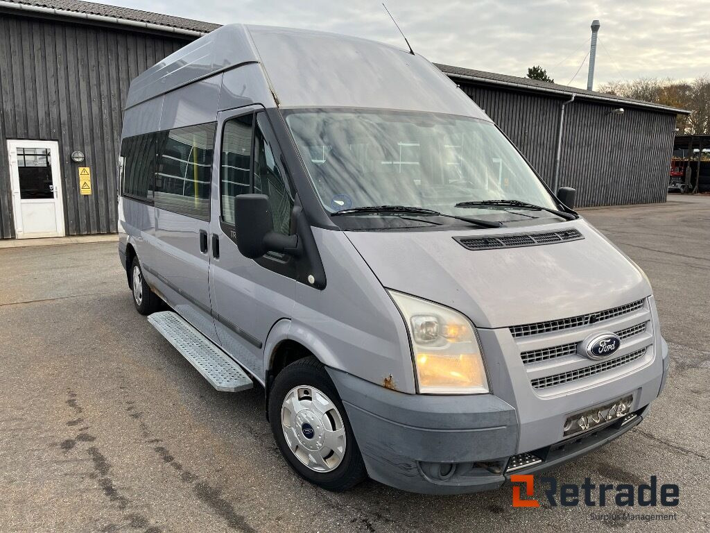 Minibus med lift FORD TRANSIT KOMBI 300L F 2,2 TDCI - حافلة صغيرة, ميكروباص: صورة 2 Minibus med lift FORD TRANSIT KOMBI 300L F 2,2 TDCI - حافلة صغيرة, ميكروباص: صورة 2