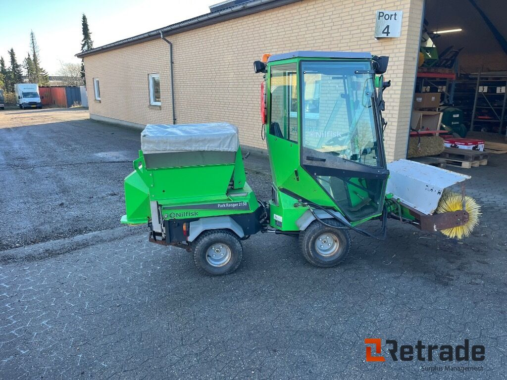 Plæne- og parkmaskiner EGHOLM 2150 Redskabsbærer - آلية المنفعة/ مركبة خاصة: صورة 4 Plæne- og parkmaskiner EGHOLM 2150 Redskabsbærer - آلية المنفعة/ مركبة خاصة: صورة 4