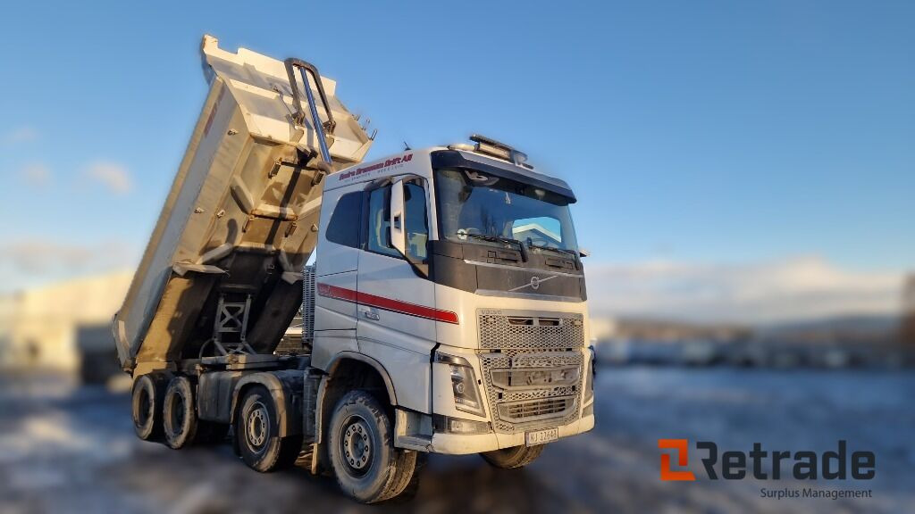 Robust og klar tippbil – Volvo FH16 650 8x4 med tipp og hengeropplegg - شاحنة قلاب: صورة 4 Robust og klar tippbil – Volvo FH16 650 8x4 med tipp og hengeropplegg - شاحنة قلاب: صورة 4