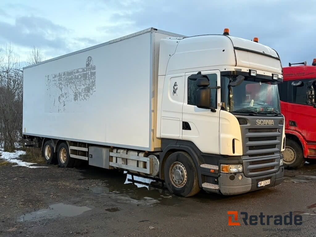 SCANIA R420LB SKAPBIL - شاحنة مقفلة: صورة 2 SCANIA R420LB SKAPBIL - شاحنة مقفلة: صورة 2