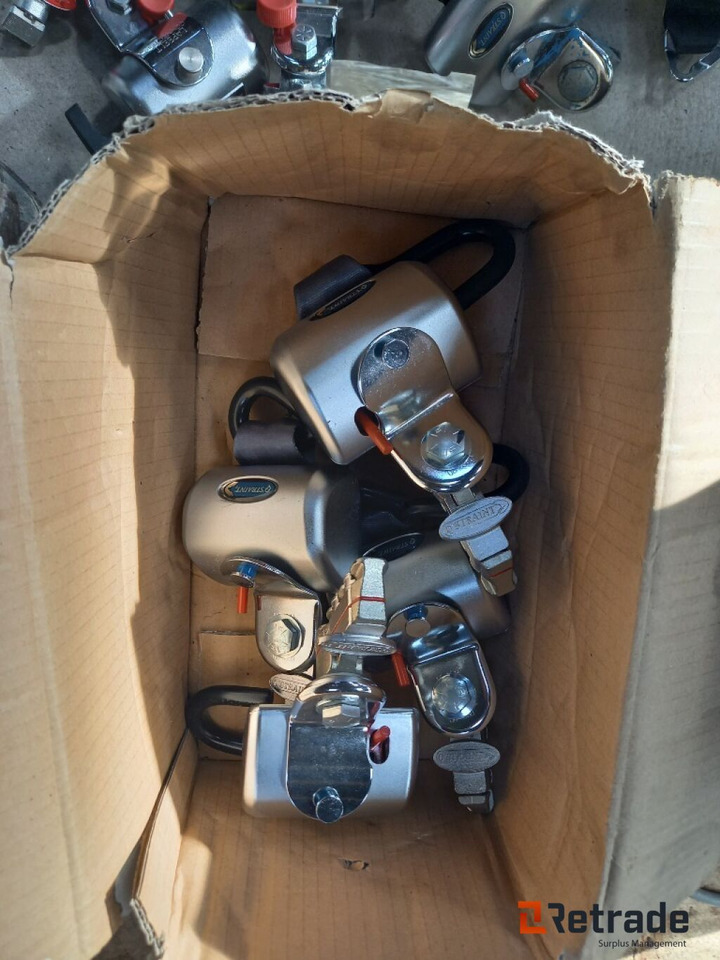 Selebeslag - معدات المستودعات: صورة 2 Selebeslag - معدات المستودعات: صورة 2