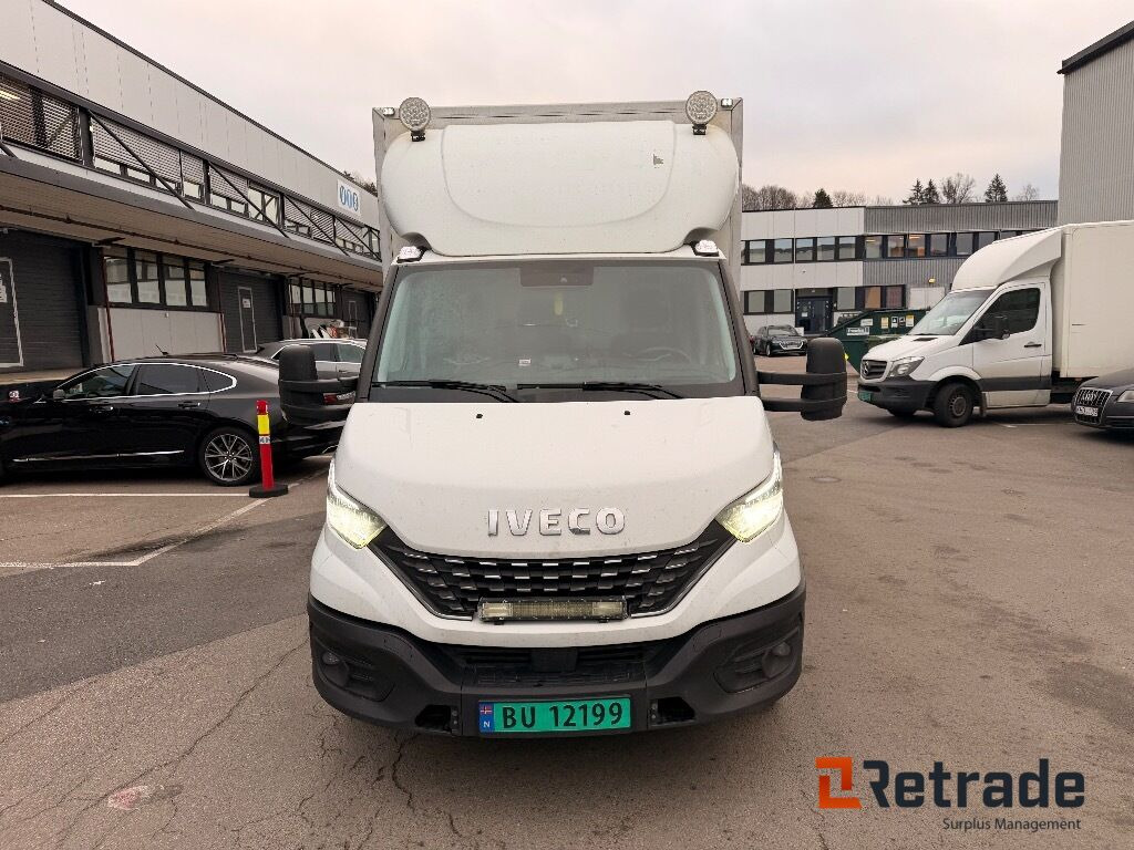Skapbil IVECO 35S16 (parkert i Oslo) - شاحنة مغلقة الصندوق: صورة 2 Skapbil IVECO 35S16 (parkert i Oslo) - شاحنة مغلقة الصندوق: صورة 2