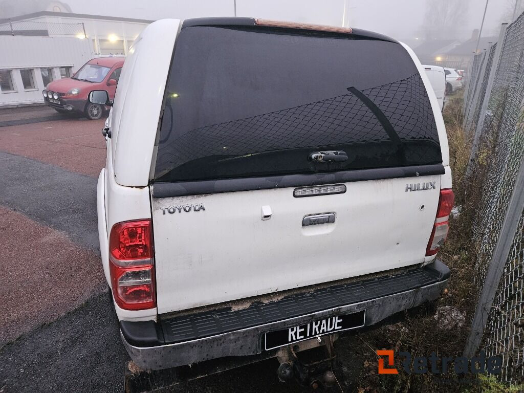 Toyota Hilux 3.0 Dubbelhytt 4wd - سيارة: صورة 4 Toyota Hilux 3.0 Dubbelhytt 4wd - سيارة: صورة 4