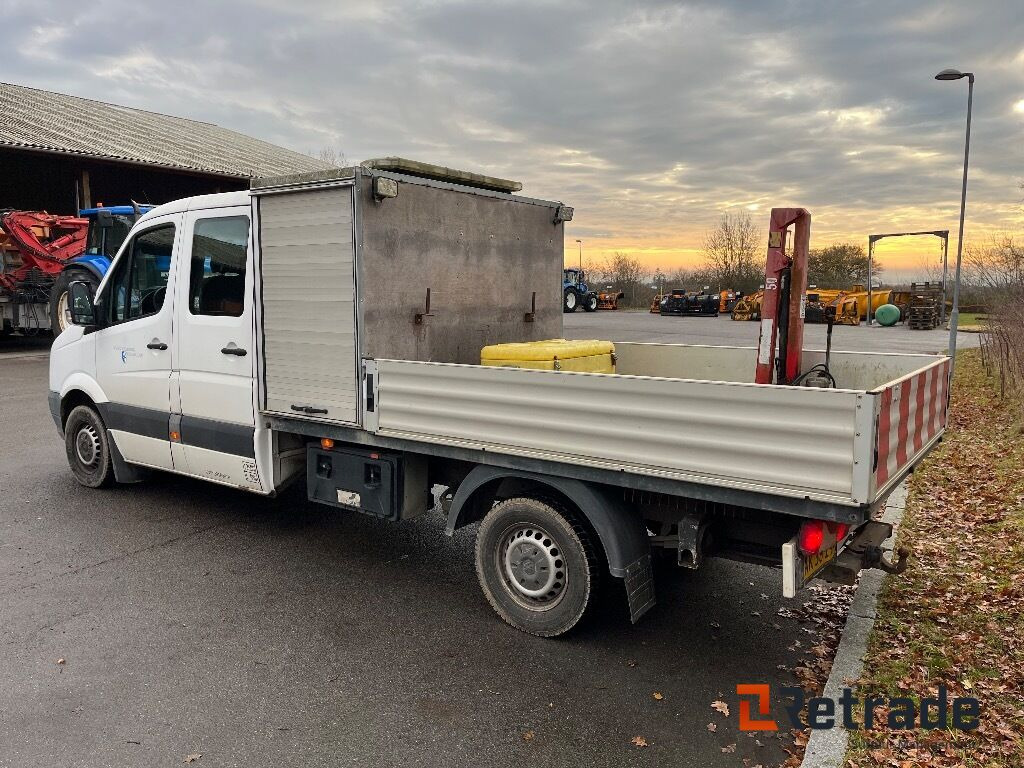 VOLKSWAGEN CRAFTER DOBBELTKABINE med ladkran. - سيارة: صورة 4 VOLKSWAGEN CRAFTER DOBBELTKABINE med ladkran. - سيارة: صورة 4
