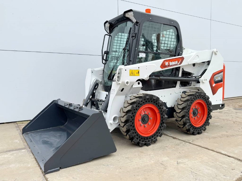 Bobcat S510 - New / Unused / Closed Cabine / AC - شيول صغير: صورة 1 Bobcat S510 - New / Unused / Closed Cabine / AC - شيول صغير: صورة 1