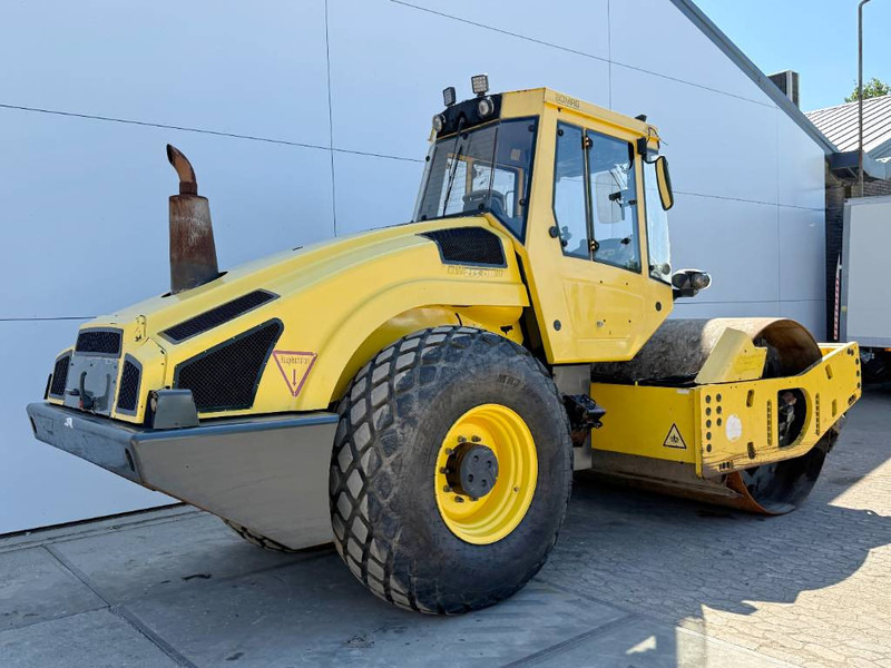 Bomag BW213DH-4 - Evib/BVC / German Machine - مدحلة: صورة 5 Bomag BW213DH-4 - Evib/BVC / German Machine - مدحلة: صورة 5