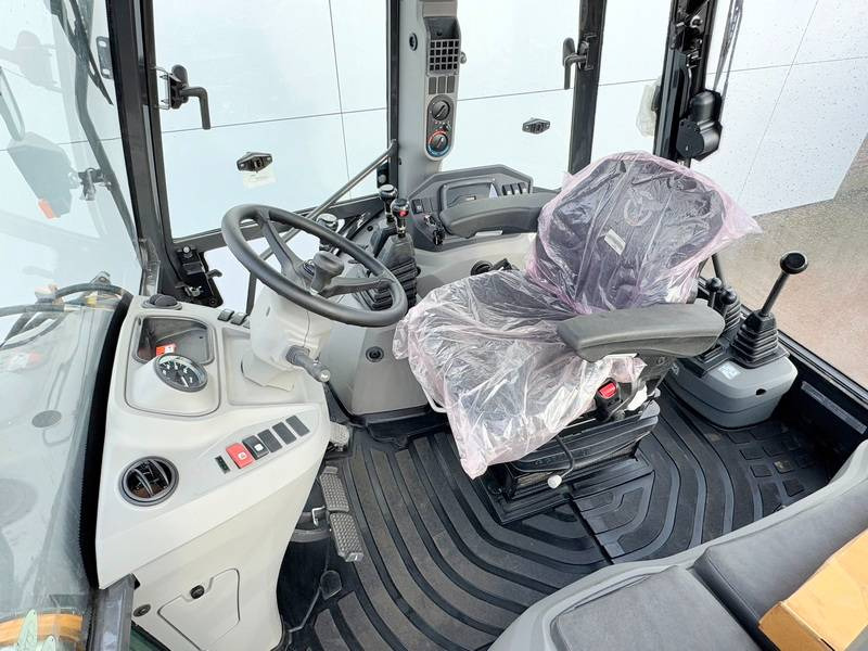 Case 570SV 4WD - 4/1 Bucket / Telescopic Boom / AC - جرافة حفار: صورة 5 Case 570SV 4WD - 4/1 Bucket / Telescopic Boom / AC - جرافة حفار: صورة 5