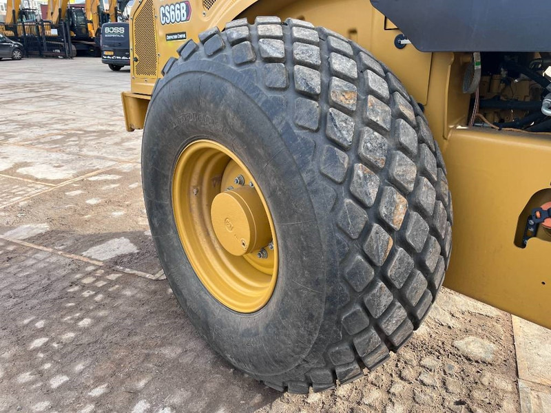 مدحلة Cat CS66B - Excellent Condition / Low Hours / CE: صورة 20
