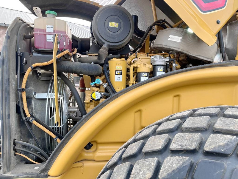 مدحلة Cat CS66B - Excellent Condition / Low Hours / CE: صورة 17