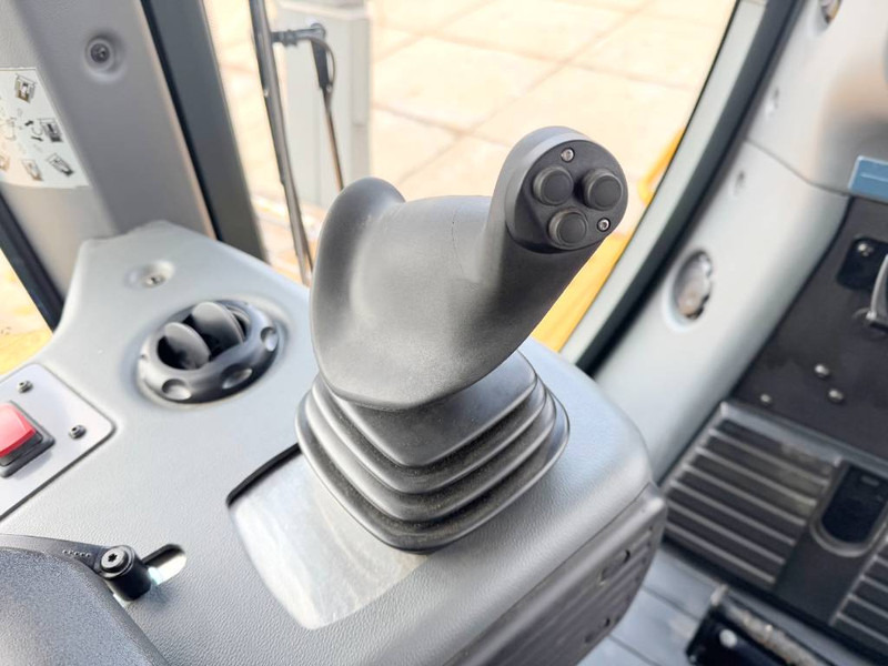 جرافة Liebherr PR756 05 Gen 8 - 68 Hours! Powertrain Warranty: صورة 10