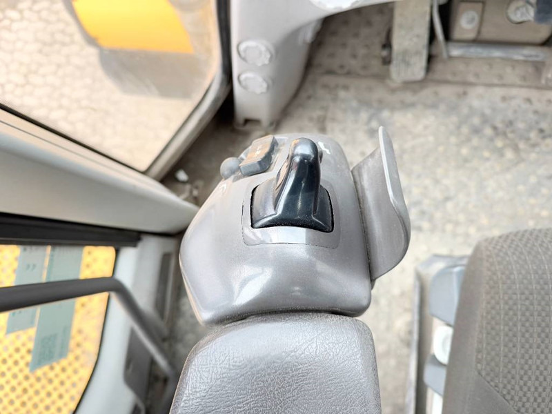 اللودر بعجل Volvo L350H - Dutch Machine / CDC Steering: صورة 9 اللودر بعجل Volvo L350H - Dutch Machine / CDC Steering: صورة 9