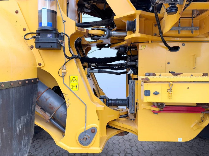 اللودر بعجل Volvo L350H - Dutch Machine / CDC Steering: صورة 18 اللودر بعجل Volvo L350H - Dutch Machine / CDC Steering: صورة 18