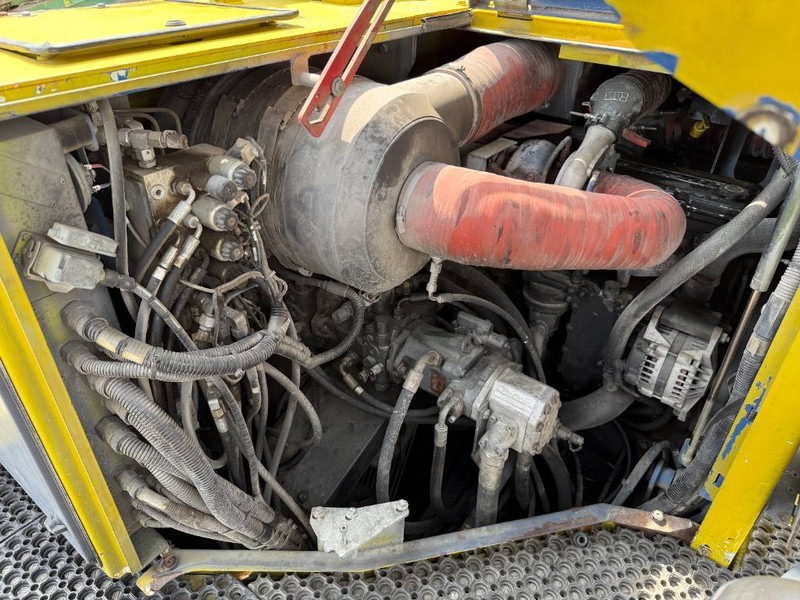 آلة أسفلت Wirtgen W100F - Dutch Machine / Top Condition: صورة 19