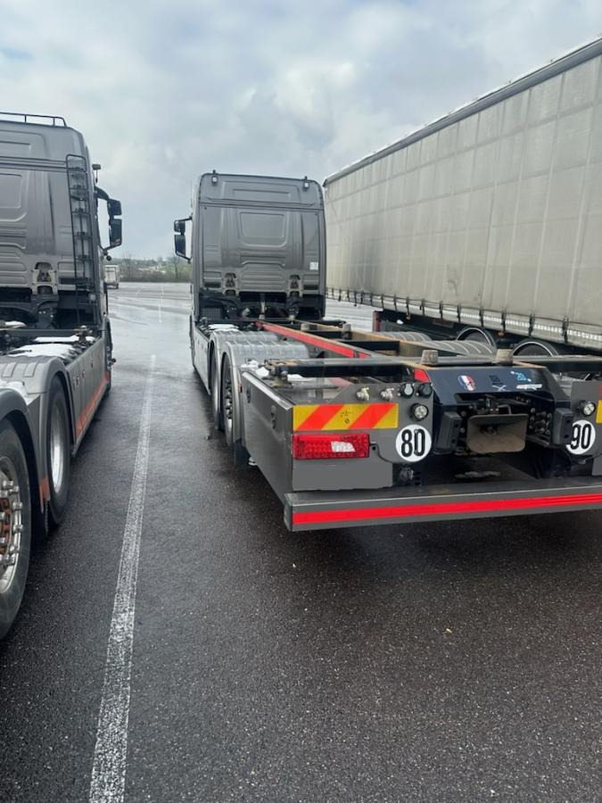 Scania S 590 - شاحنات الحاويات / جسم علوي قابل للتغيير شاحنة: صورة 4 Scania S 590 - شاحنات الحاويات / جسم علوي قابل للتغيير شاحنة: صورة 4