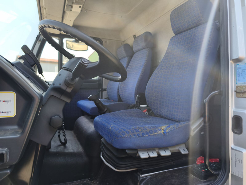 شاحنة مقفلة MAN LE 10.220: صورة 18