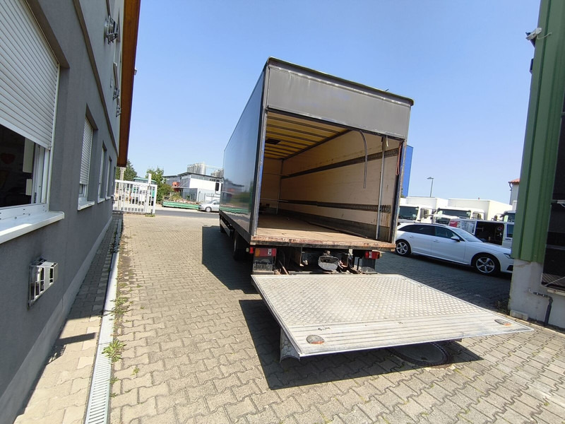 شاحنة مقفلة MAN LE 10.220: صورة 9